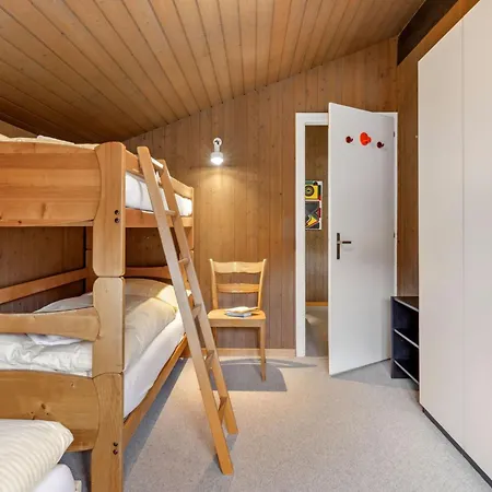 Apartment Haushaelfte Baernermutz By Interhome Wengen