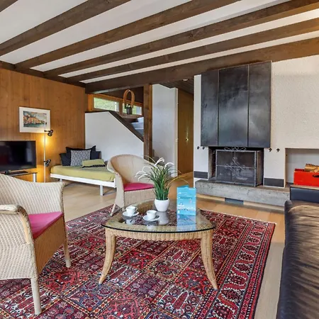 Haushaelfte Baernermutz By Interhome Wengen